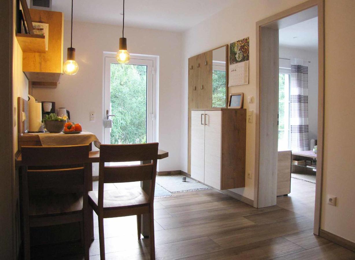Ferienwohnung Am Woid - Herrliche Alleinlage - Vegane Einrichtung วัลด์เคอร์เชิน ภายนอก รูปภาพ